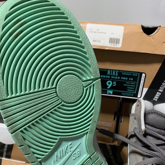 ❌SOLD❌Nike SB Dunk High Grey Mint Sz 9.5 RARE🔥 - Picture 3 of 5